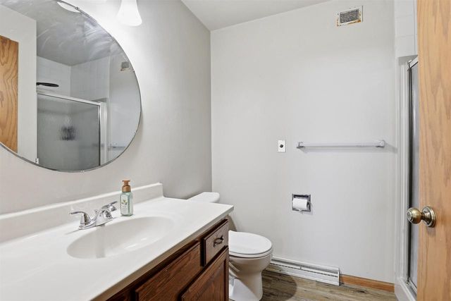 1700 E TRACIA LANE, Appleton, WI 54911