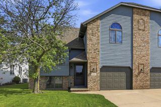 1700 E TRACIA LANE, Appleton, WI 54911