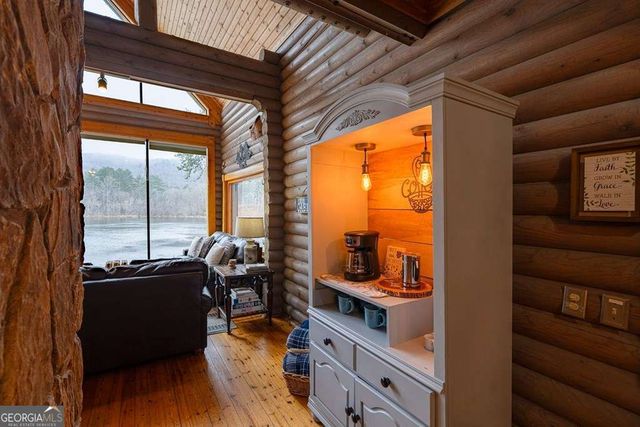 201 Mountainside Parkway, Ellijay, GA 30536