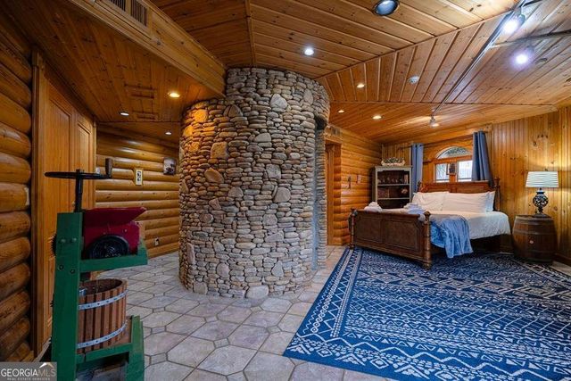 201 Mountainside Parkway, Ellijay, GA 30536