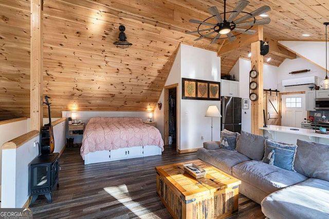 201 Mountainside Parkway, Ellijay, GA 30536