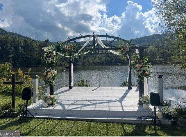 201 Mountainside Parkway, Ellijay, GA 30536