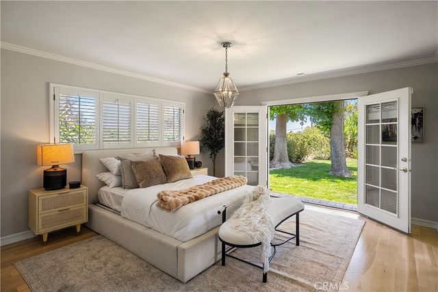 5062 Calvin Avenue, Tarzana, CA 91356