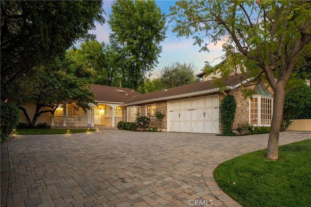 5062 Calvin Avenue, Tarzana, CA 91356