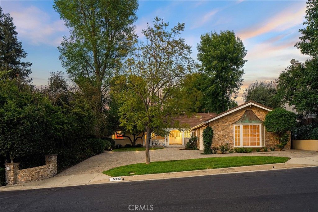 Image 1 of property listing at 5062 Calvin Avenue, Tarzana, CA 91356