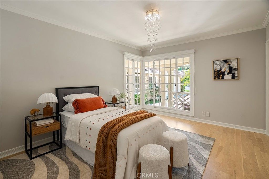 Image 22 of property listing at 5062 Calvin Avenue, Tarzana, CA 91356
