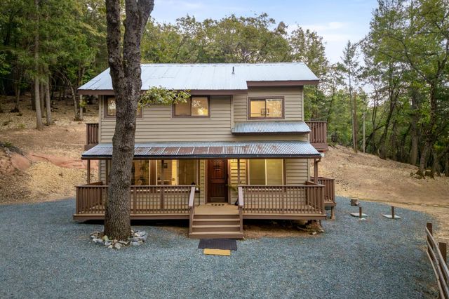 14594 Mill Creek Ln, Grass Valley, CA 95945