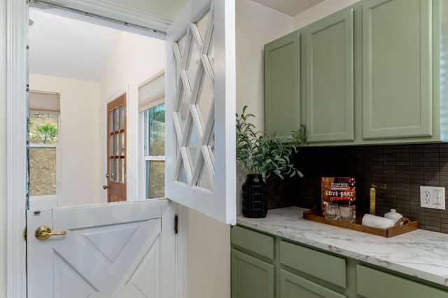 14594 Mill Creek Ln, Grass Valley, CA 95945