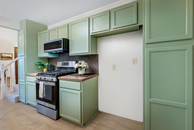 14594 Mill Creek Ln, Grass Valley, CA 95945
