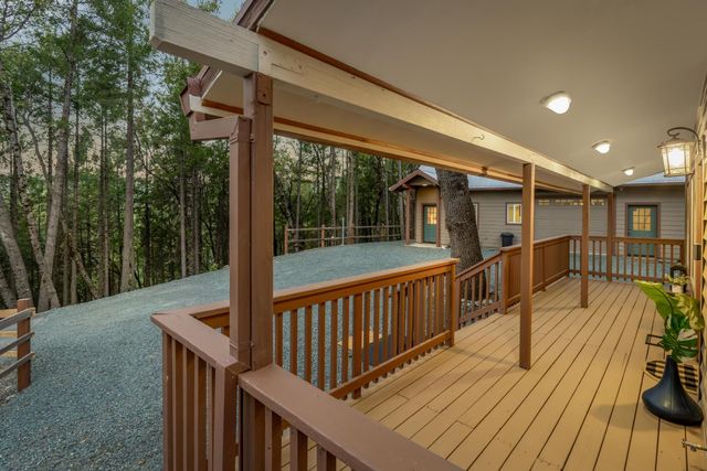 14594 Mill Creek Ln, Grass Valley, CA 95945