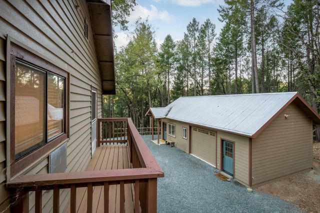14594 Mill Creek Ln, Grass Valley, CA 95945