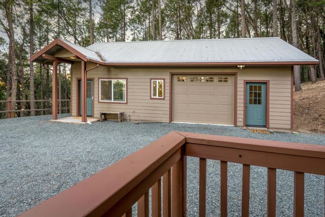 14594 Mill Creek Ln, Grass Valley, CA 95945