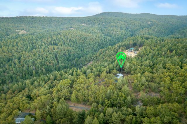 14594 Mill Creek Ln, Grass Valley, CA 95945
