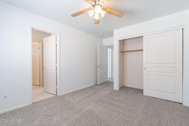 2741 E COWBOY COVE Trail, San Tan Valley, AZ 85143