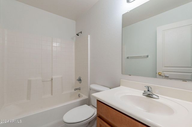 2741 E COWBOY COVE Trail, San Tan Valley, AZ 85143