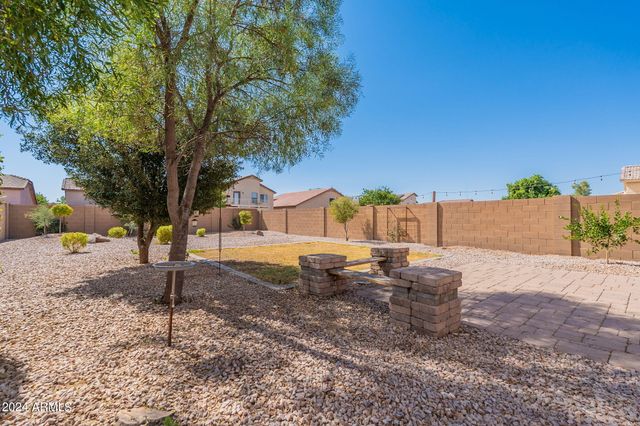 2741 E COWBOY COVE Trail, San Tan Valley, AZ 85143