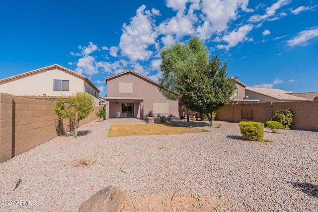 2741 E COWBOY COVE Trail, San Tan Valley, AZ 85143