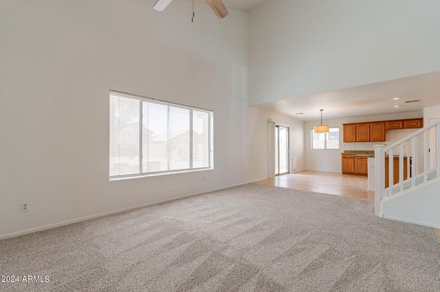 2741 E COWBOY COVE Trail, San Tan Valley, AZ 85143