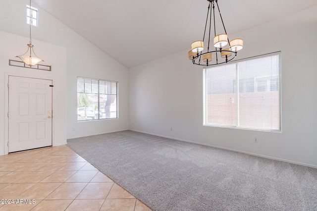 2741 E COWBOY COVE Trail, San Tan Valley, AZ 85143