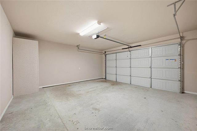 536 Momma Bear Drive, College Station, TX 77845