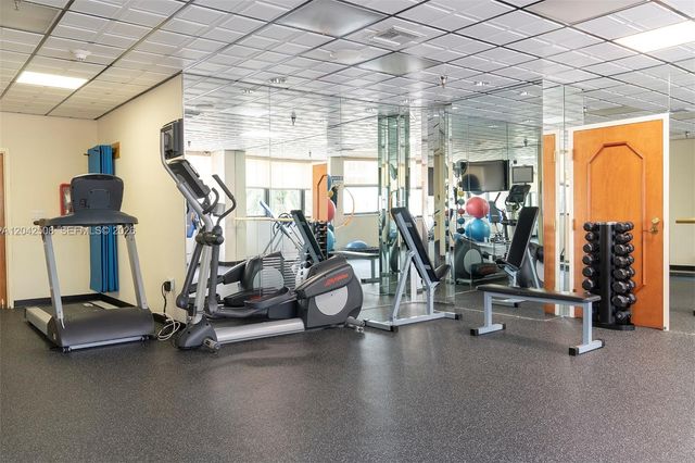 5757 Collins Avenue 1604, Miami Beach, FL 33140