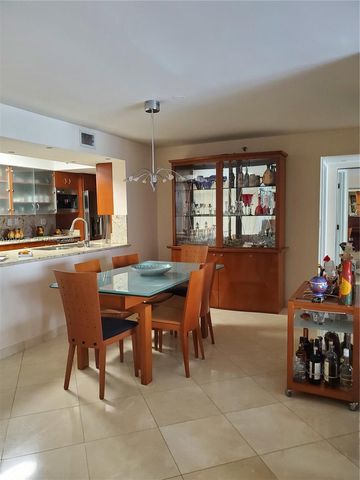 5757 Collins Avenue 1604, Miami Beach, FL 33140