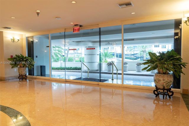 5757 Collins Avenue 1604, Miami Beach, FL 33140