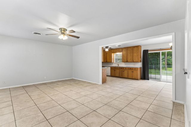 202 E Tate ST, Burnet, TX 78611