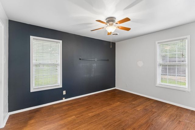 202 E Tate ST, Burnet, TX 78611