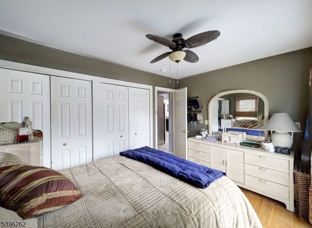 26 Bellows Ln, Montville Twp., NJ 07082