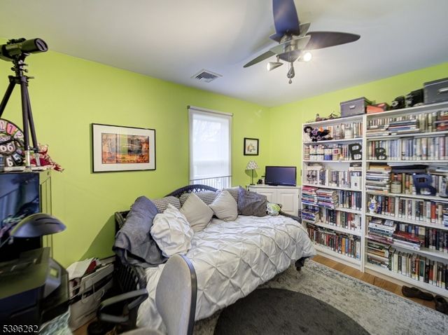 26 Bellows Ln, Montville Twp., NJ 07082