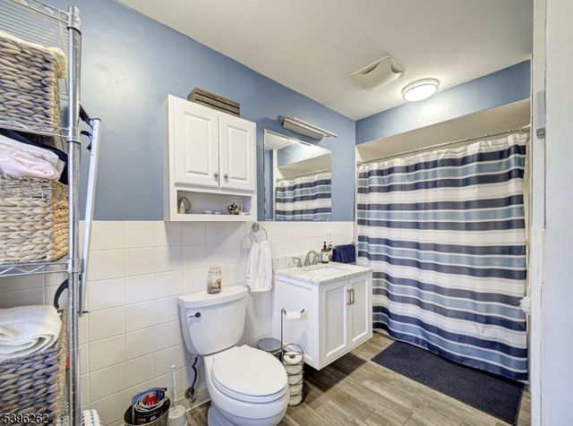 26 Bellows Ln, Montville Twp., NJ 07082