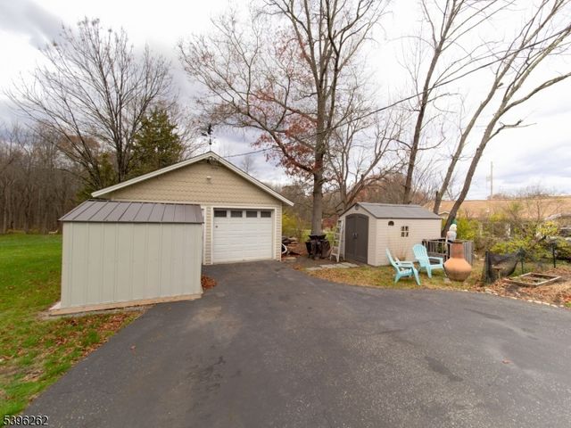 26 Bellows Ln, Montville Twp., NJ 07082