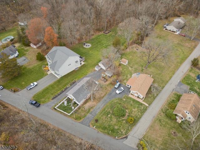 26 Bellows Ln, Montville Twp., NJ 07082