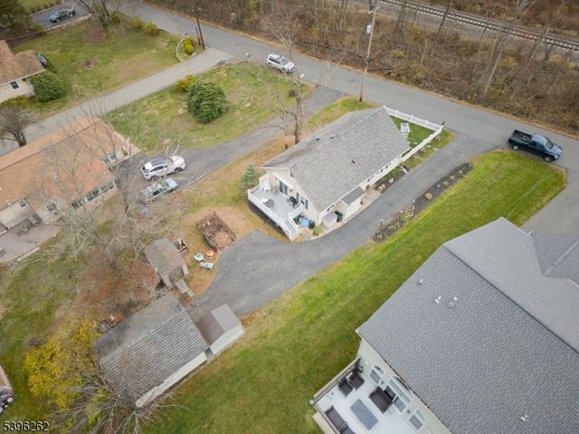 26 Bellows Ln, Montville Twp., NJ 07082