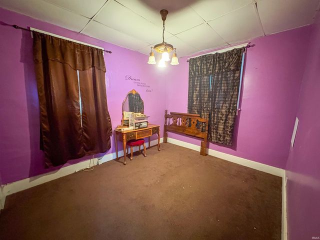 647 N Elm Street, Muncie, IN 47305