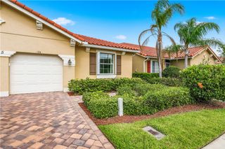 6425 Oxford Circle 104D, Vero Beach, FL 32966