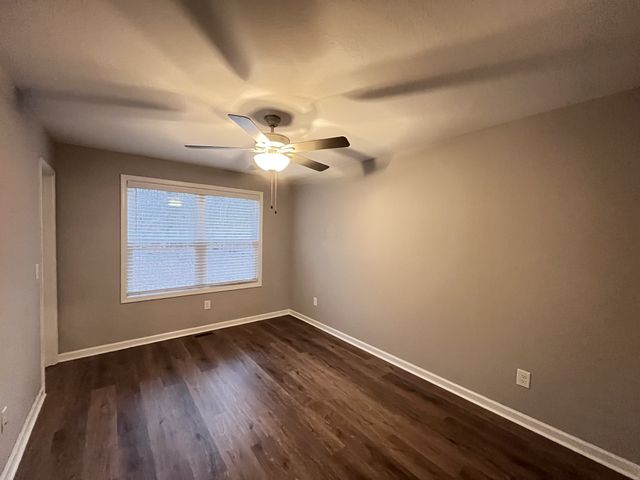 114 Valley View Cir Apt B, Clarksville, TN 37040