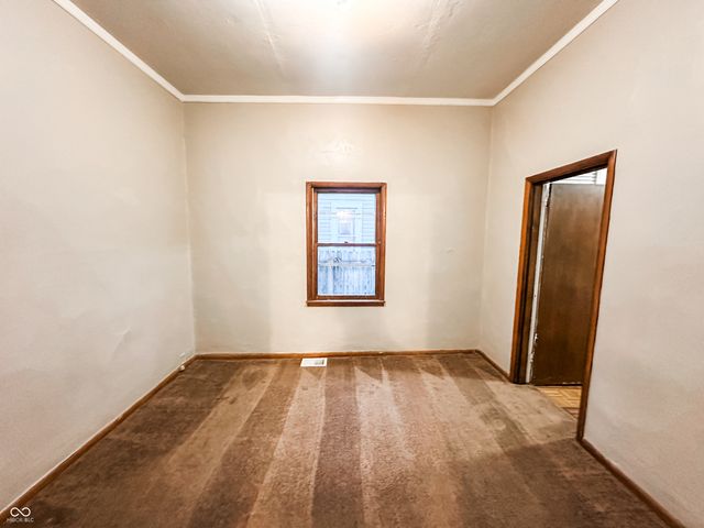 718 Main Street, Elwood, IN 46036