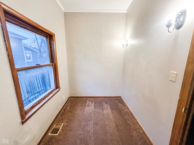 718 Main Street, Elwood, IN 46036