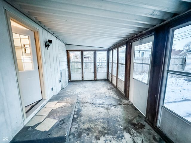 718 Main Street, Elwood, IN 46036