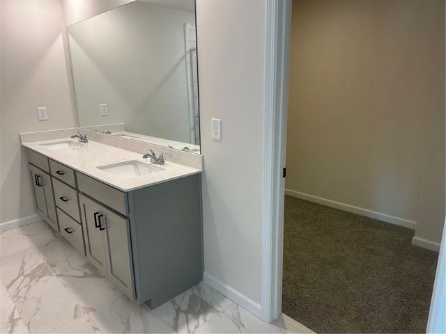 689 Rodeo Drive, Auburn, GA 30011