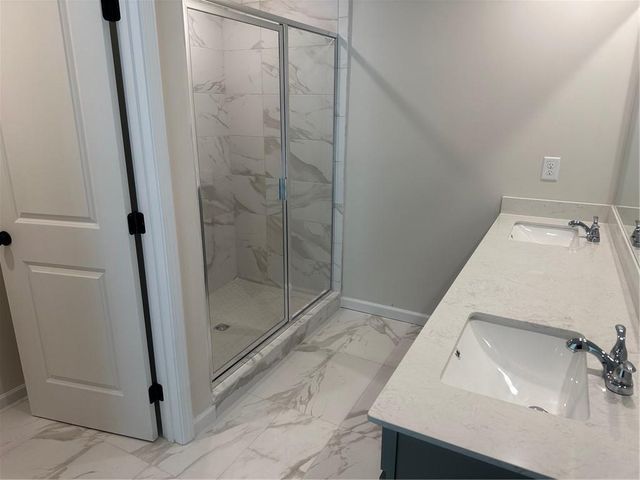 689 Rodeo Drive, Auburn, GA 30011