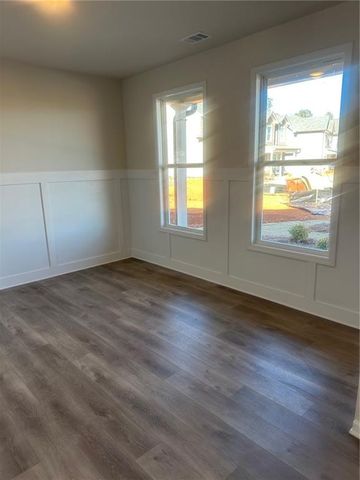 689 Rodeo Drive, Auburn, GA 30011