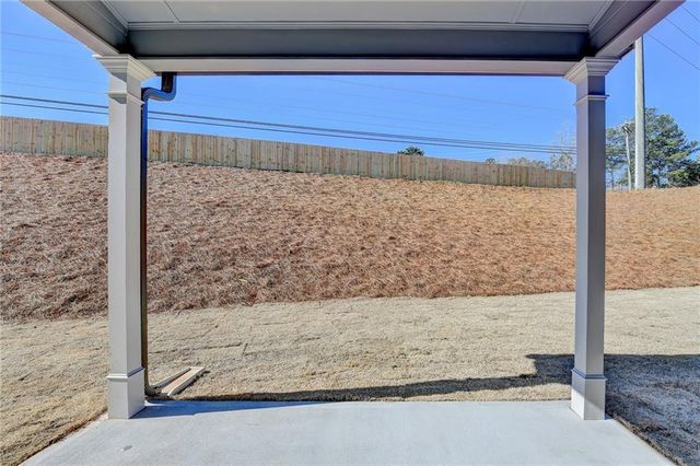 689 Rodeo Drive, Auburn, GA 30011