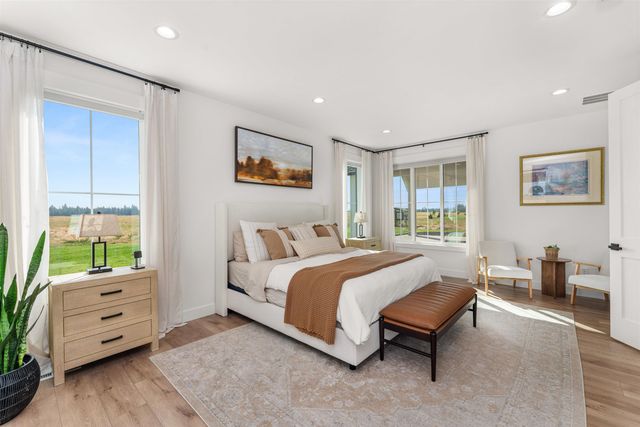 10911 S SHERMAN Rd, Spokane, WA 99224