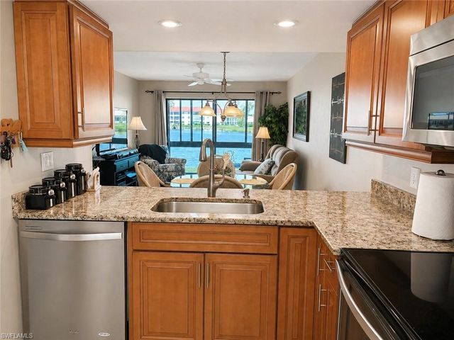 11610 Caravel CIR 105, Fort Myers, FL 33908