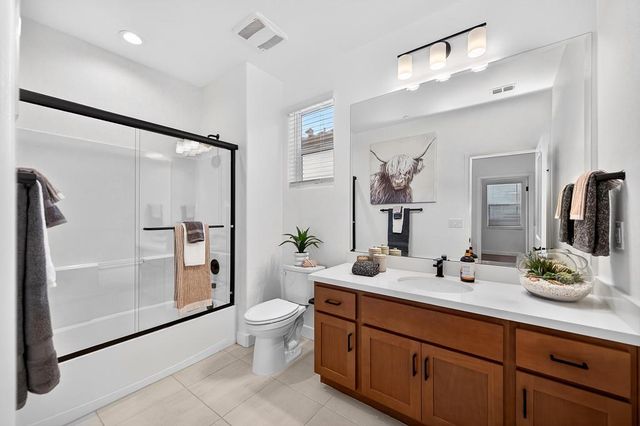 2367 Omaha Beach Ave, Sacramento, CA 95818