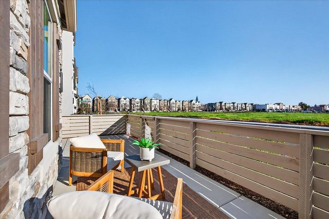 2367 Omaha Beach Ave, Sacramento, CA 95818