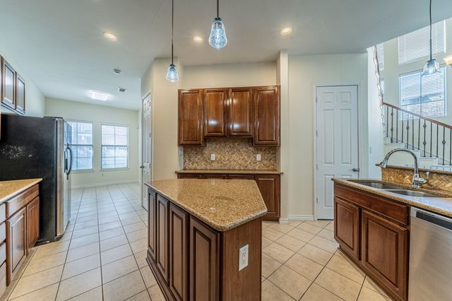 2202 Shady Vista, Richardson, TX 75080